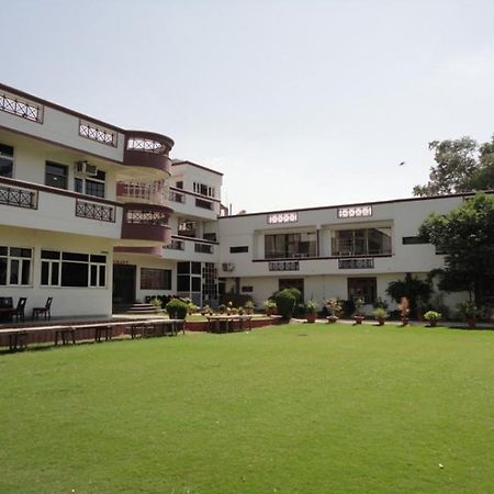 Resort Exotika Kota  Exterior photo