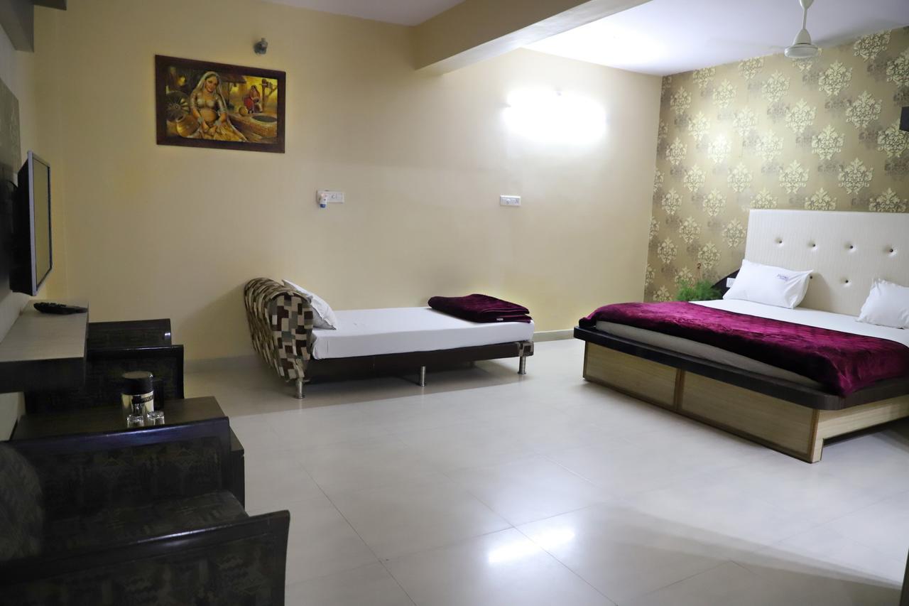 Resort Exotika Kota  Exterior photo