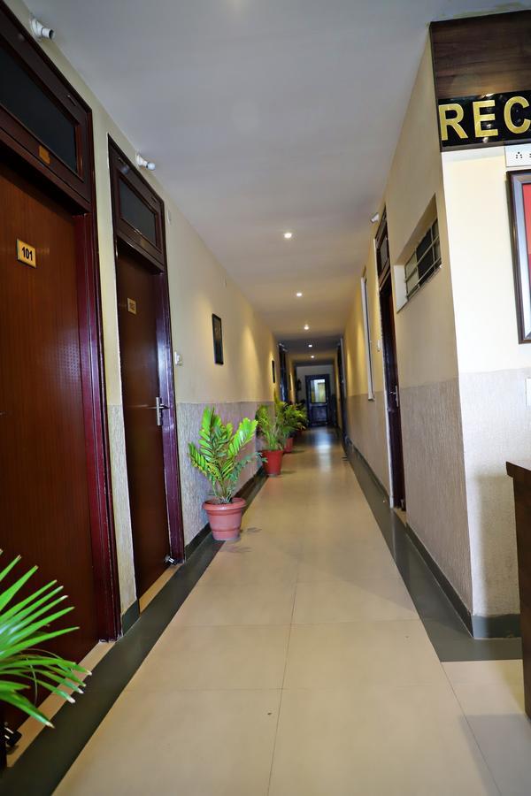 Resort Exotika Kota  Exterior photo